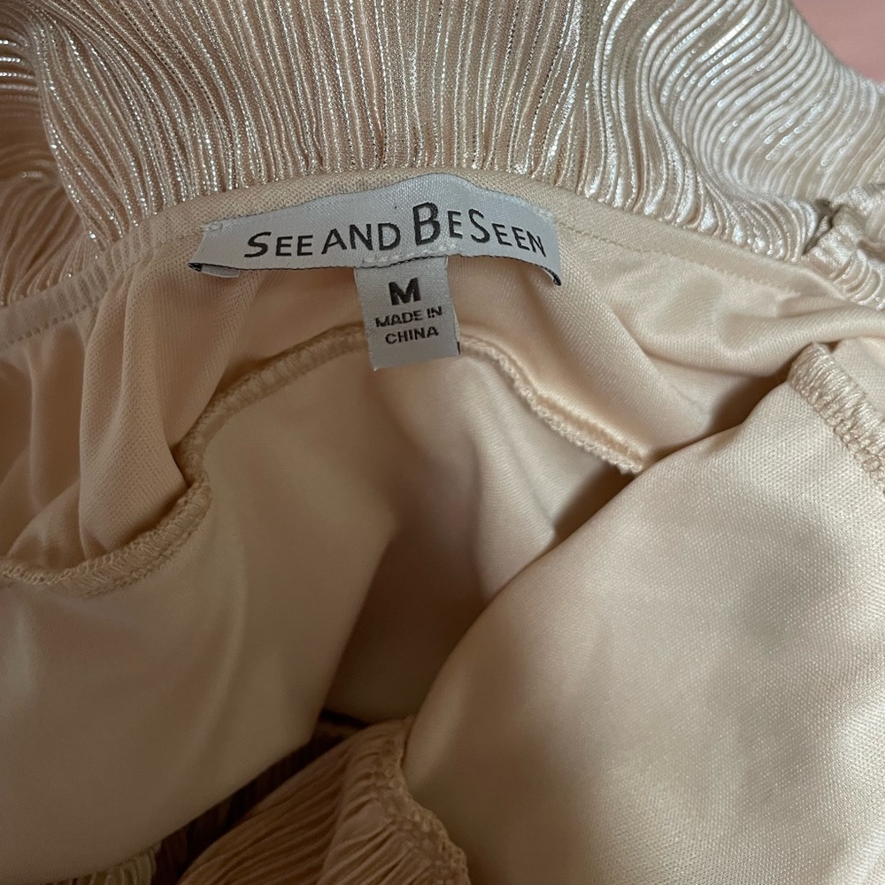 Medium blouse never worn